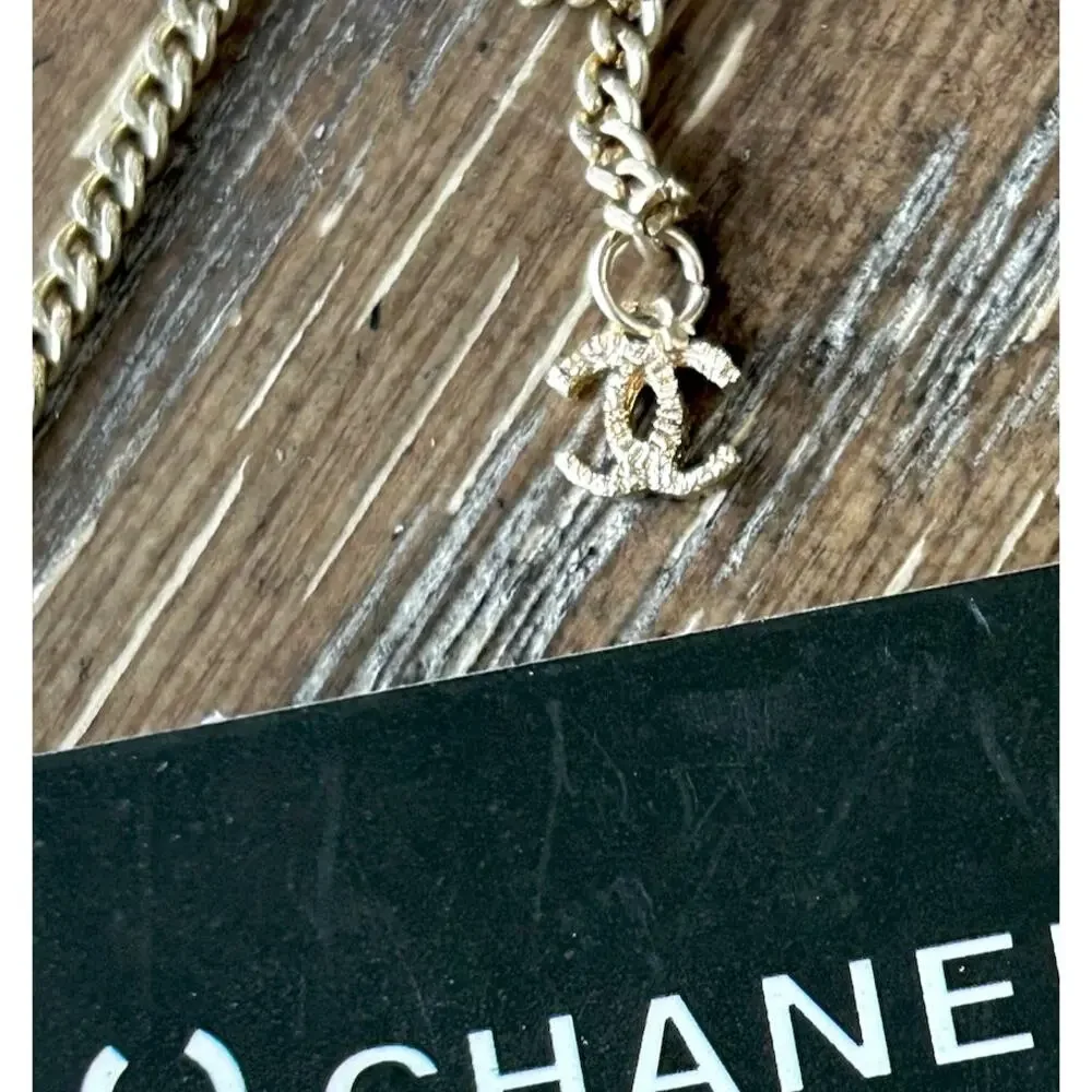Genuine 18k Gold Plated Chanel Black Enamel Heart CC Logo Luxury - Picture 3 of 6